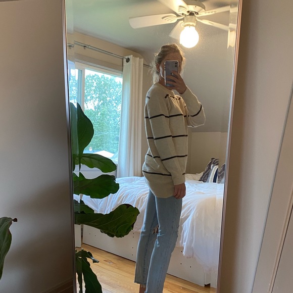 Sweater - Picture 2 of 2